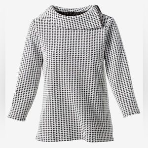Women’s size 1 Chicos Business Jacket Pullover Black and White Houndstooth